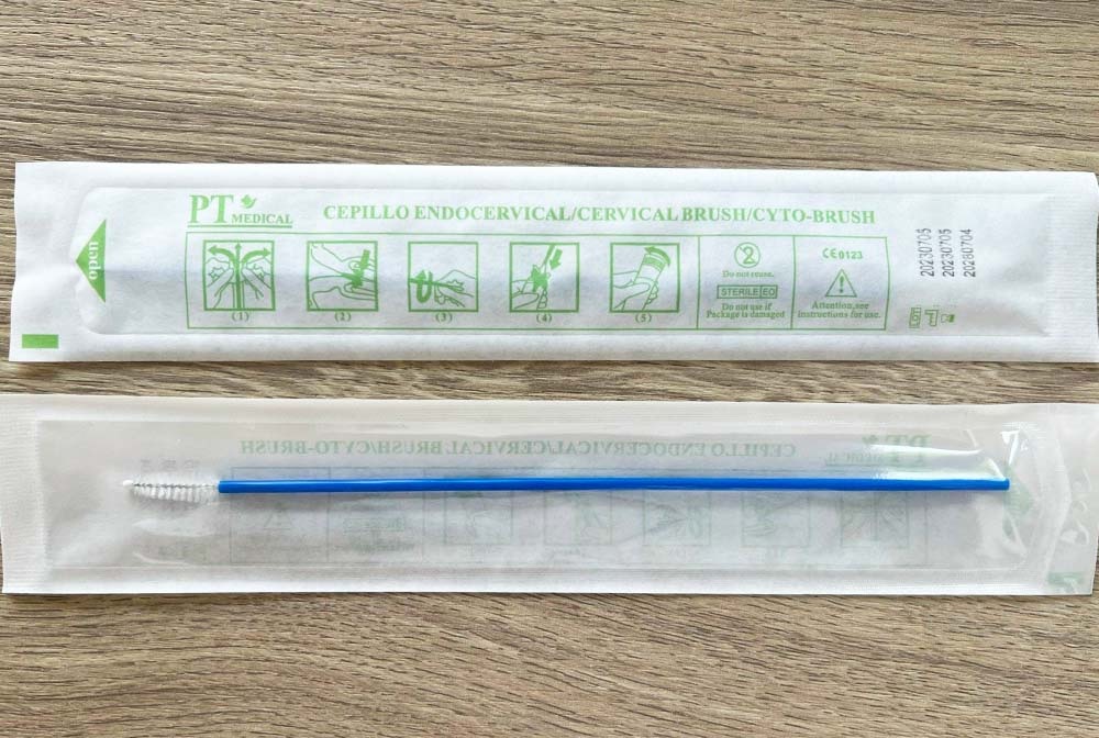Que cước lấy bệnh phẫm nữ PTmedical (Cervical Brush)