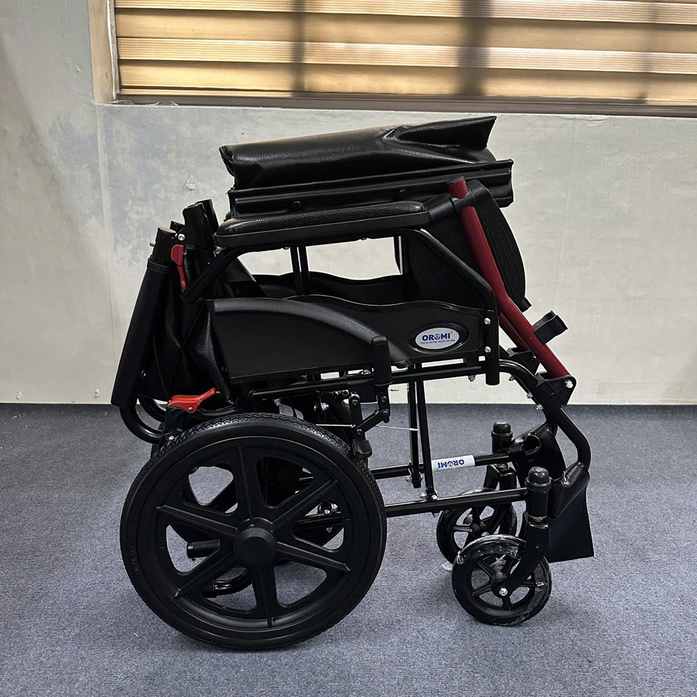 Xe lăn vành đúc có phanh Oromi XL-82-16PVC