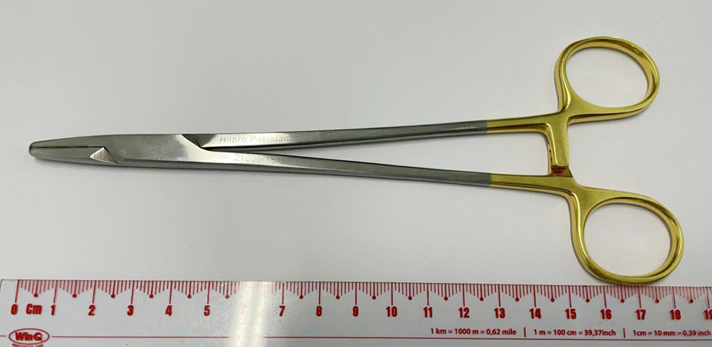 Kẹp kim phẫu thuật Mayo-Hegar 18cm (cán vàng) Hilbro 21030-18